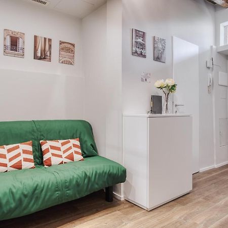 Апартаменты Joivy Delightful 1-Bed Flat In The Centre Of Милан Экстерьер фото